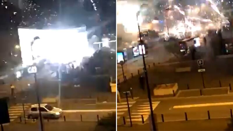 París: una multitud atacó una comisaría con fuegos artificiales y barras de  metal