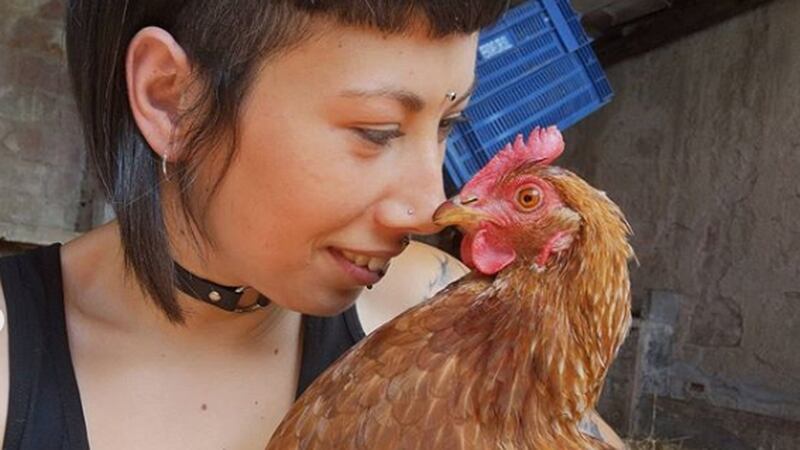 La líder del grupo animalista “Almas Veganas” contó que se dedica a la prostitución 
